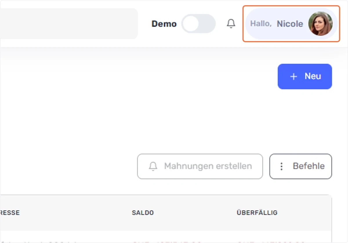Klicken Sie oben rechts auf <hallo, Name>