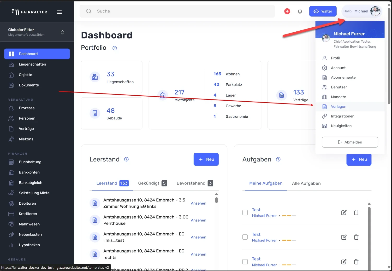 Profilmenü oben rechts im Dashboard geöffnet, Pfeil auf den Eintrag «Vorlagen»